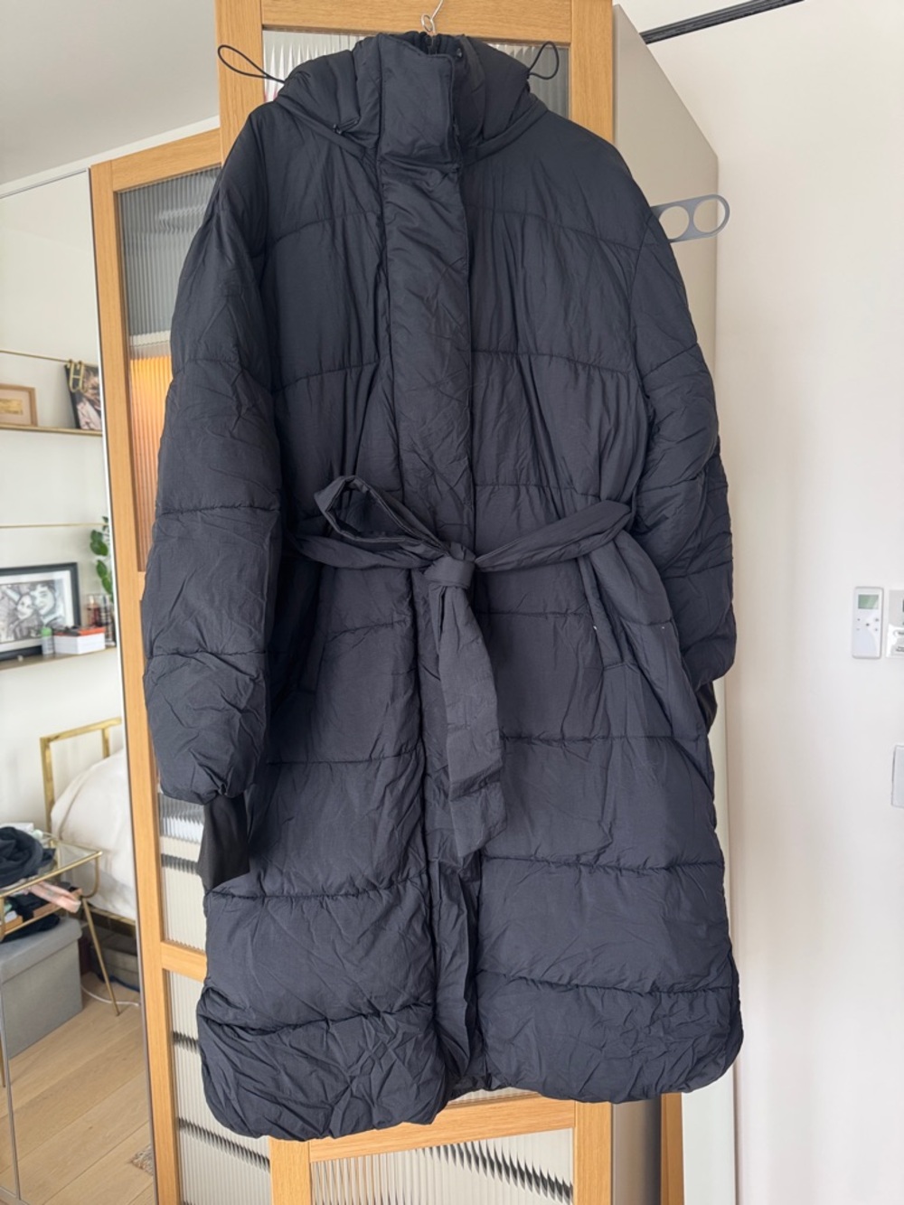 GAP Black Big Puff Coat